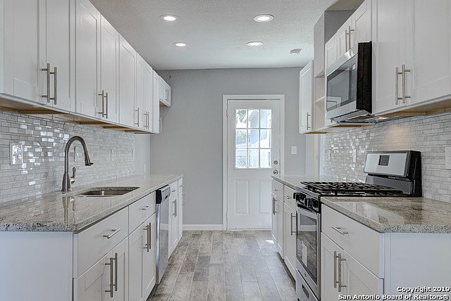 1st image of 106 Cliffwood Dr