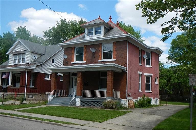 2nd image of 922 Sunset Ave