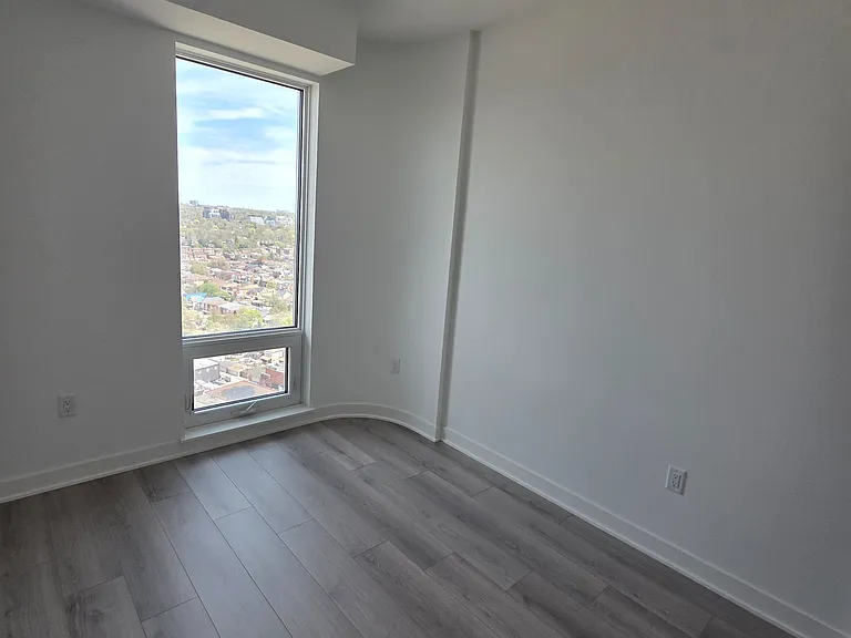 1185 Dupont St #2204 — Photo 8