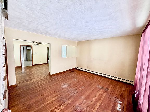 4th image of 241 Webster Ave