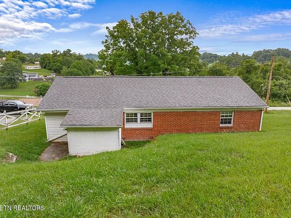 2nd image of 922 Chittum Dr