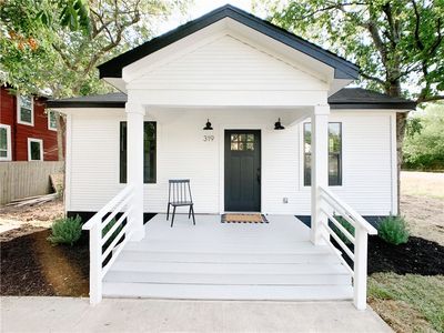 319 Lizzie St, Taylor, TX, 76574