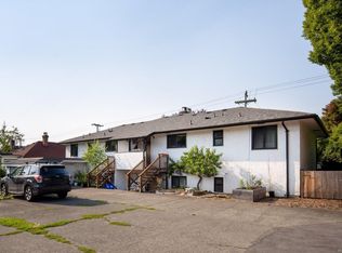 1481 Bay St, Victoria, BC V8R 2A6