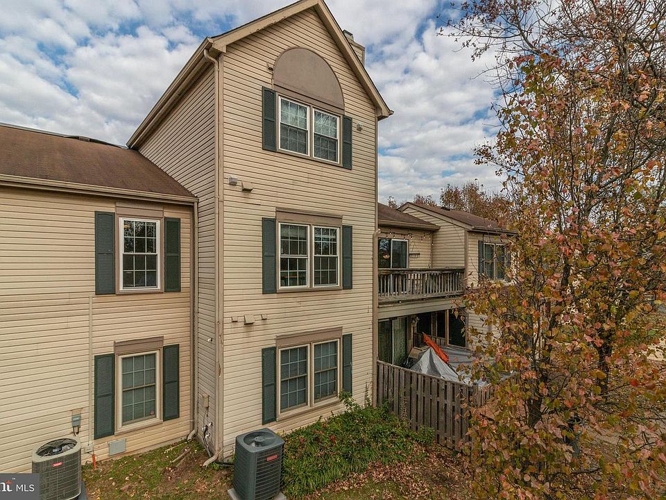 1st image of 7550 Emerald Dr