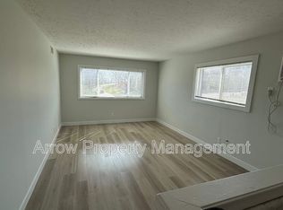 5703 S 14th St APT 10, Omaha, NE 68107