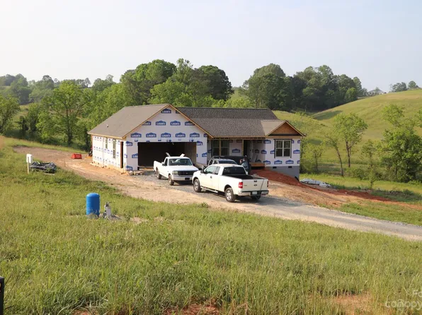 710 Morlin Acres Dr, Marshall, NC 28753