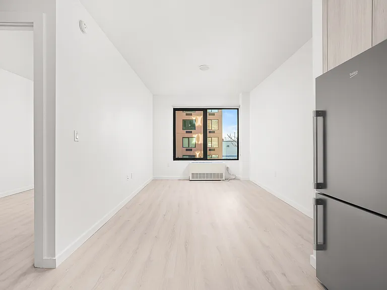 138 Bruckner Blvd #8608 — Photo 3