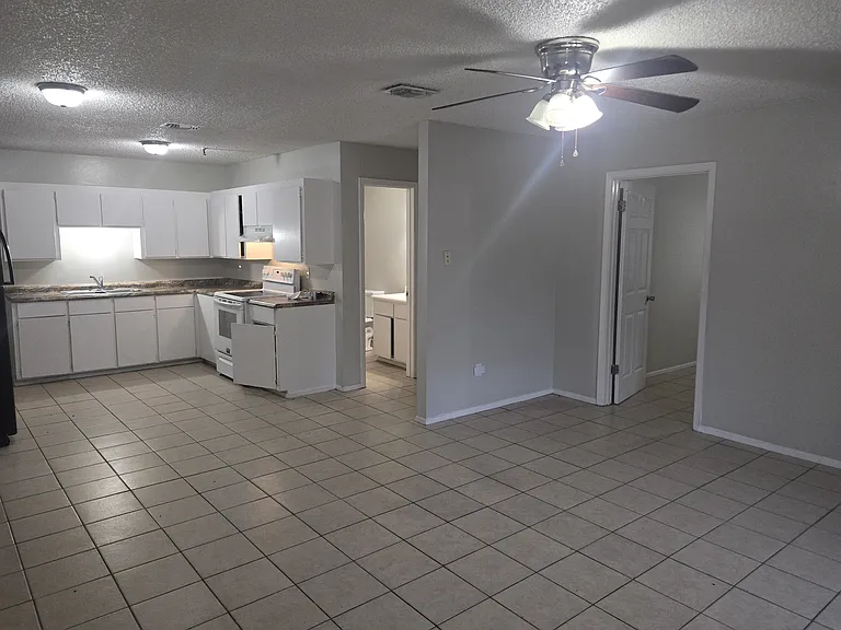 15890 US Highway 59 A[[leby Courtyard #2 — Photo 4