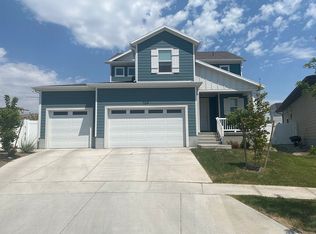 764 W Hydrangea Way, Saratoga Springs, UT 84045