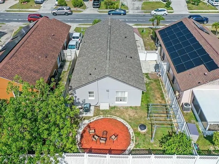 9655 Hollyhill Dr — Photo 15