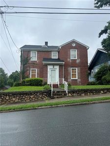814 N Cameron Ave, Winston Salem, NC, 27101