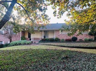 104 Pineview Dr, Laurel, MS 39440