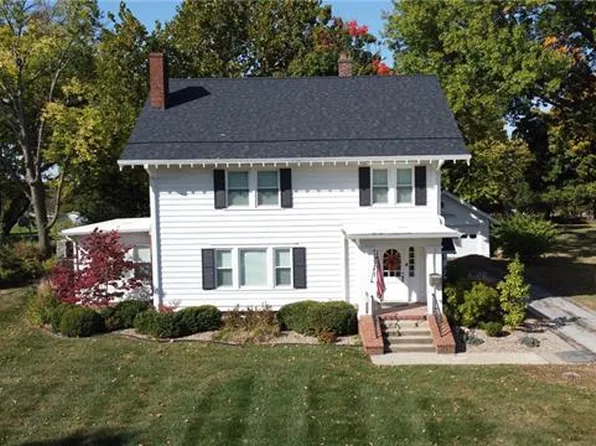 111 Country Club Pl, Trenton, MO 64683