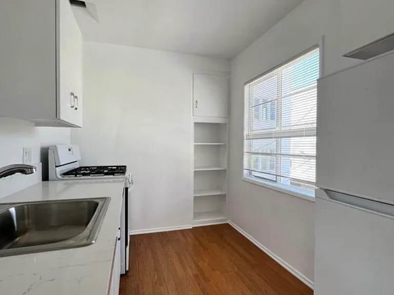8277 W Fountain Ave #10 — Photo 5