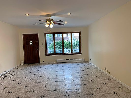 3rd image of 8042 162nd St