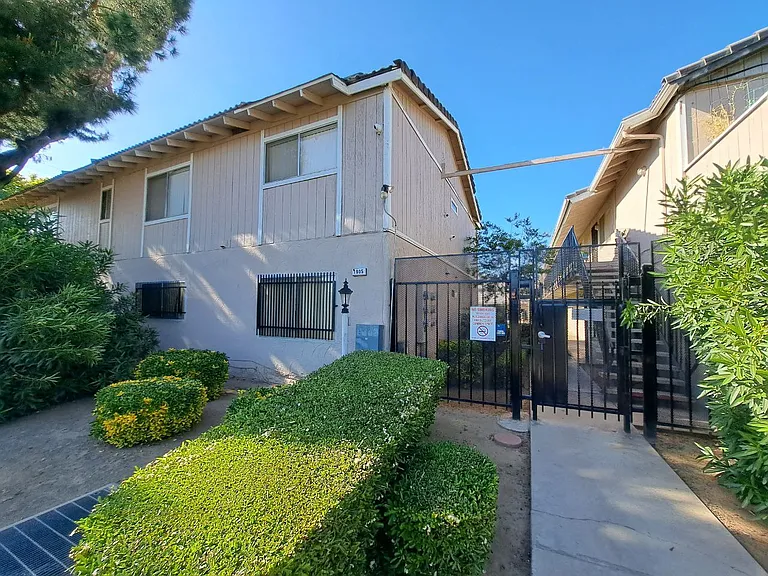 Bluehaven Apartments — Photo 16