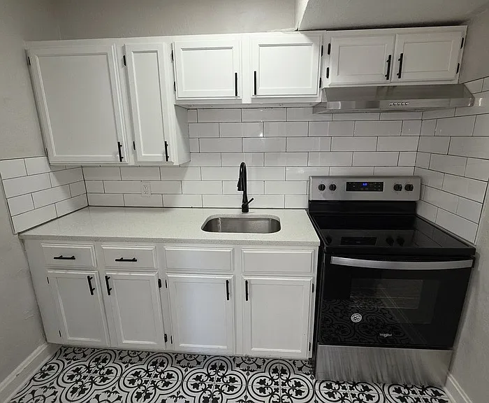 2733 Campbell St #104 — Photo 8