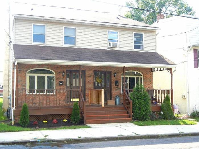 1112 Center Avenue
