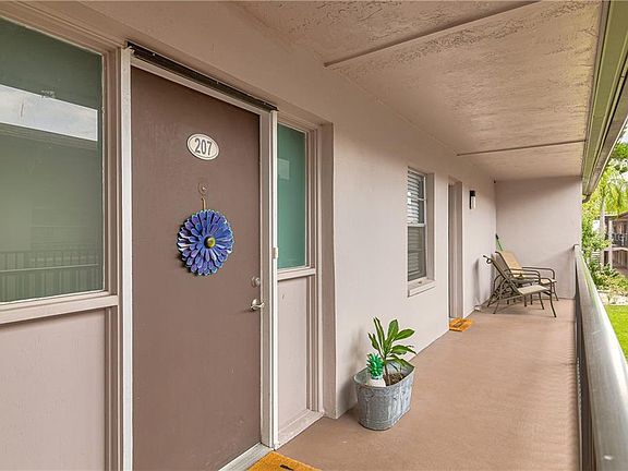4th image of 1147 King Arthur Ct APT 207