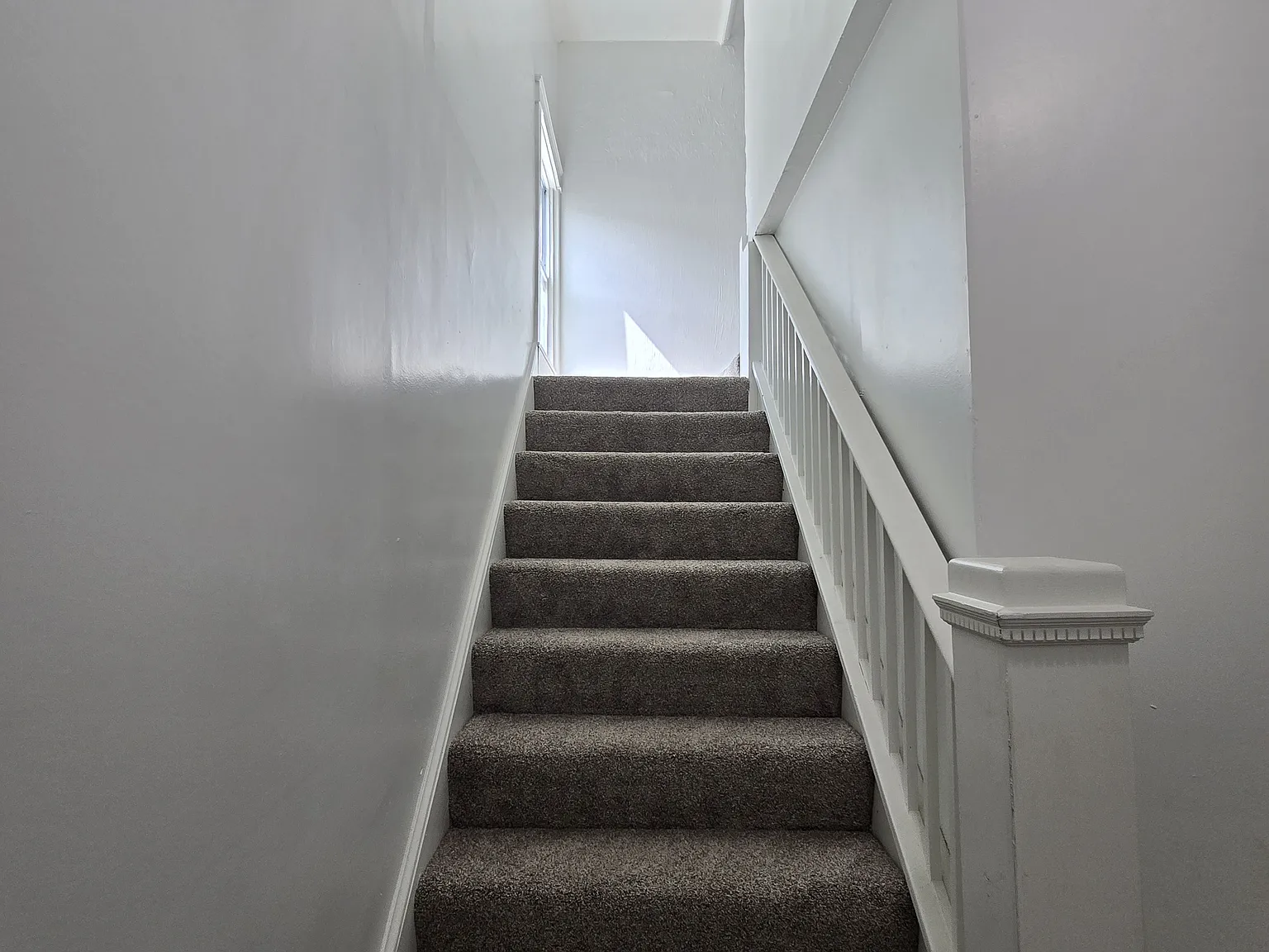 2 bed, 900 sqft, $1,100 — Photo 3