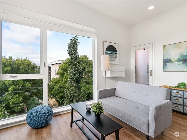 1601 N 45th Street #313, Seattle, WA 98103