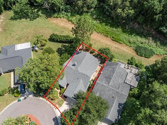4th image of 42 Dogwood Ln