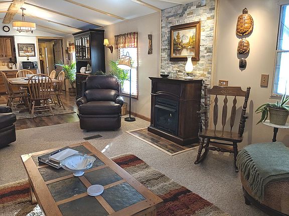 5th image of 134 Blackbeary Ln