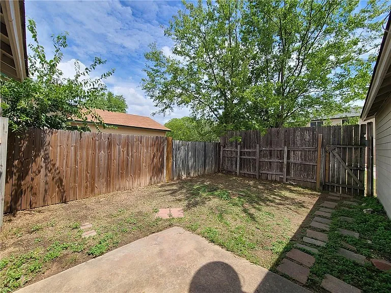 12405 Alderbrook Dr #B — Photo 15