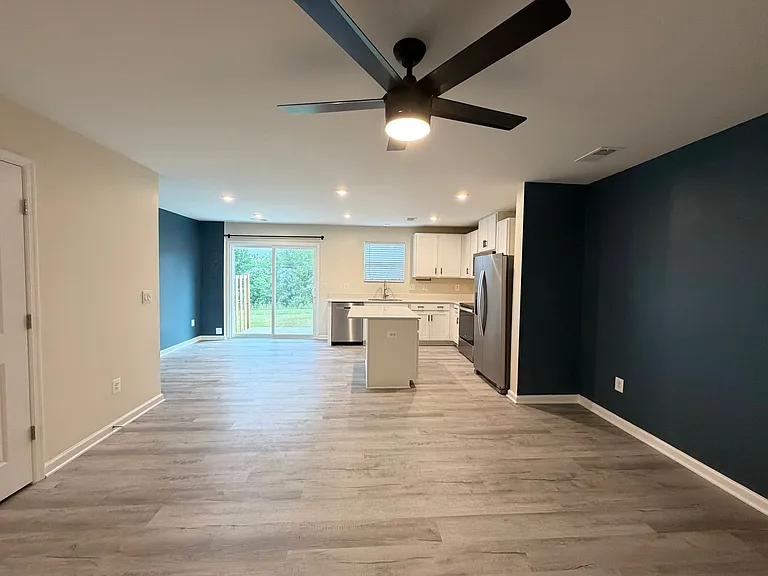 60 Sophie Kathyrn Dr — Photo 8