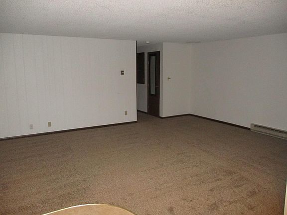 3rd image of 809 N West St