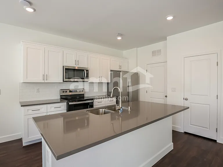 2731 Hot Cider Ave — Photo 3