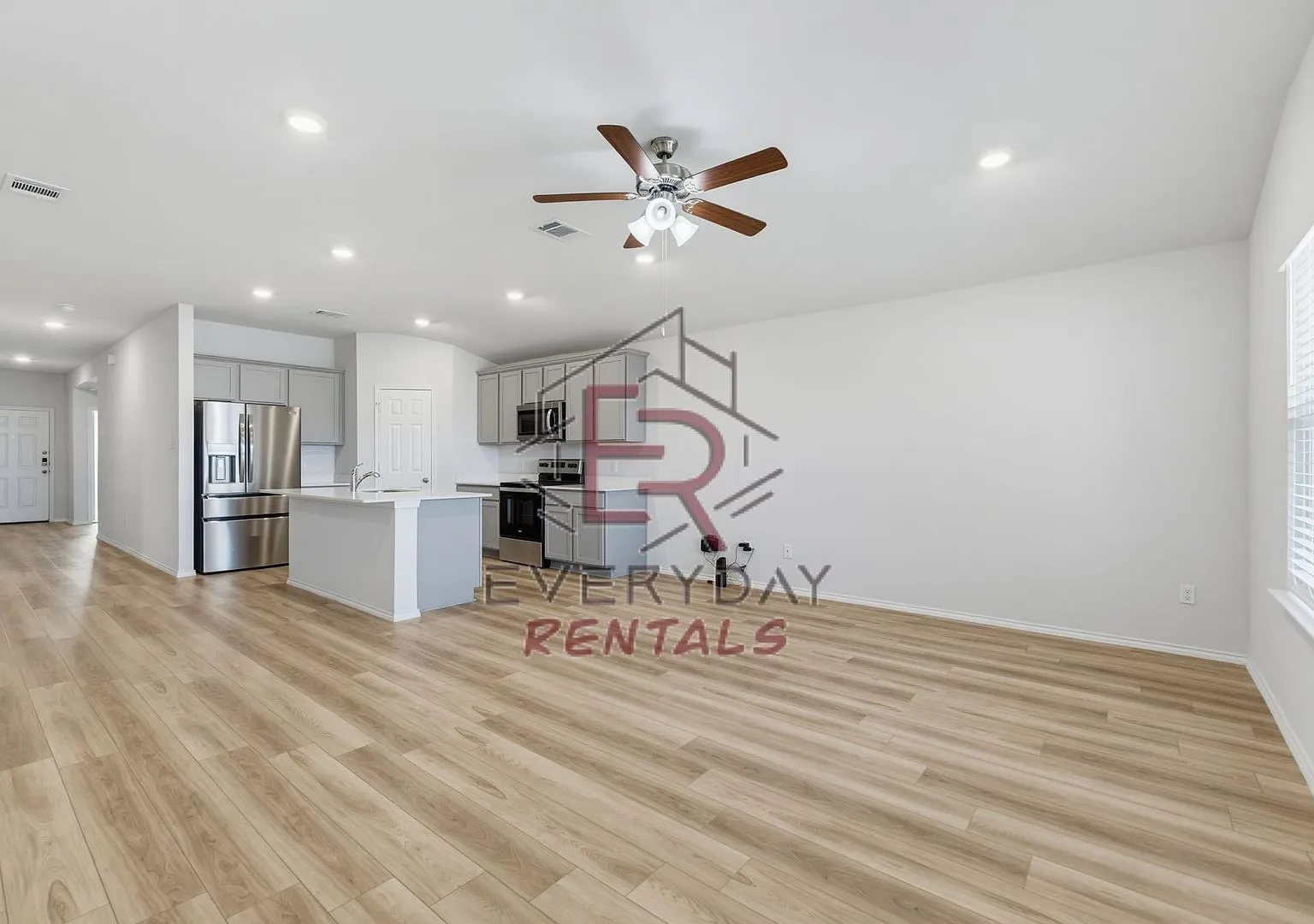 Stunning 4 bedroom in Yowell Ranch — Photo 3