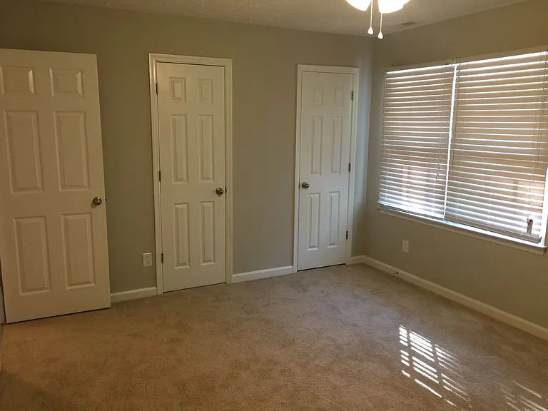 904 Norwood St — Photo 16