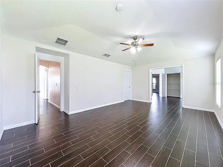1045 Willow Branch Dr — Photo 31