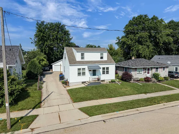 164 Plummer Ave, Neenah, WI 54956