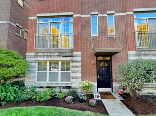 4535 W Irving Park Rd, Chicago, IL 60641