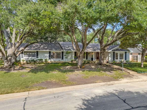 3816 Trails Edge Rd, Fort Worth, TX 76109