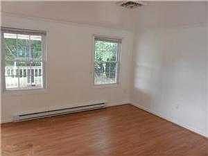4th image of 544 Wacousta Ct