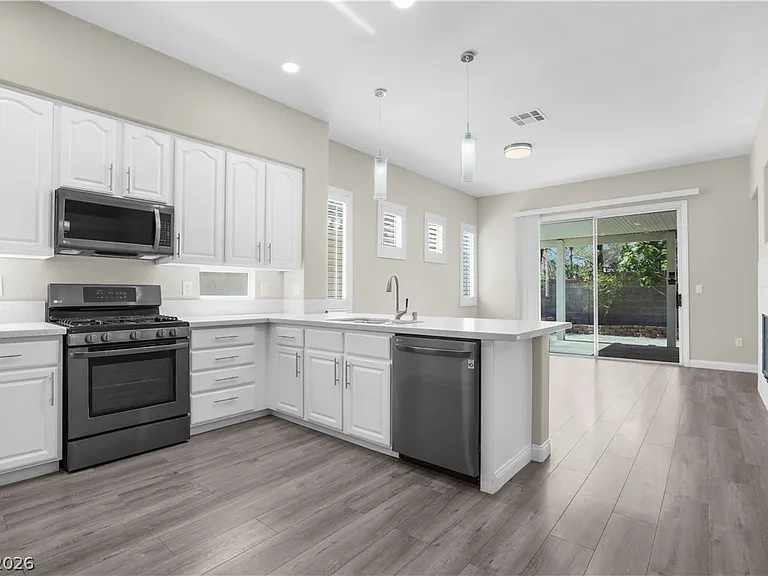 10137 Snow Crest Pl — Photo 5