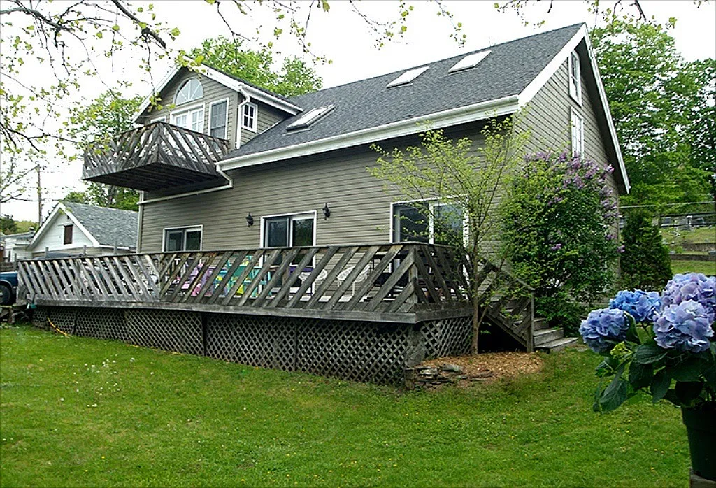 3 bed, 2400 sqft, $2,195 — Photo 3