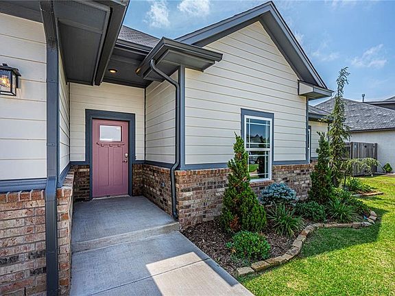 2nd image of 3904 NW 165th Cir