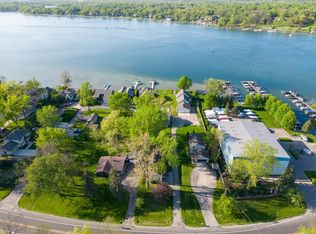 4410 Cass Elizabeth Rd, Waterford, MI 48328