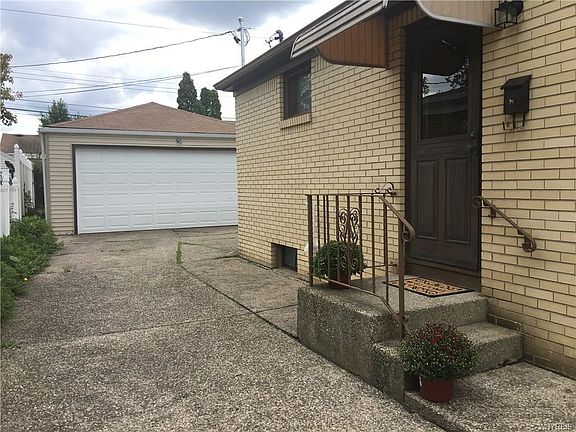 5th image of 209 Cortland Ave
