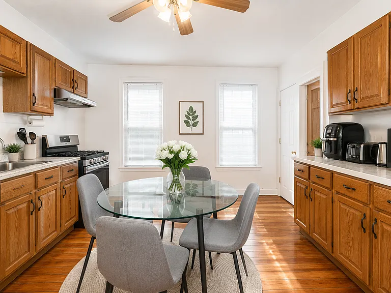 29 Nicoll St #1 — Photo 7