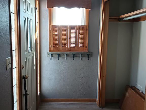 2nd image of 409 6th St SW