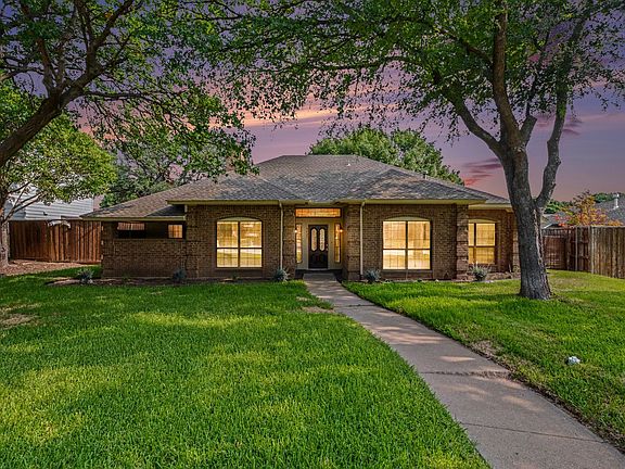4th image of 4425 Avonshire Ln