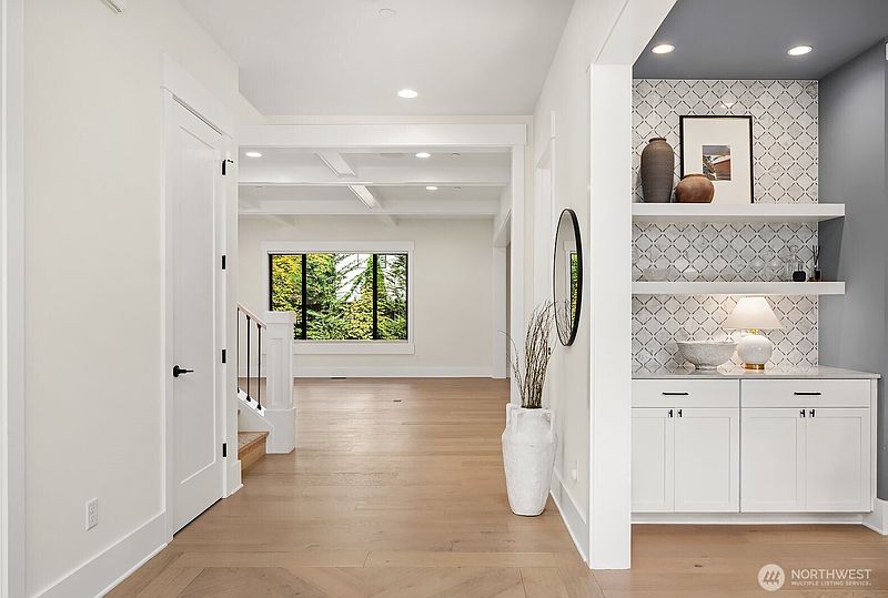 2nd image of 10668 SE 32nd Street