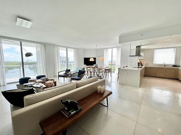 4th image of 17111 Biscayne Blvd Unit 1102