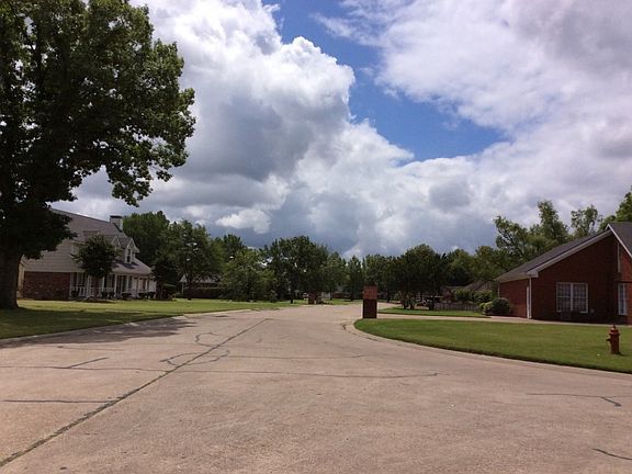 4th image of 598 Wildwood Dr