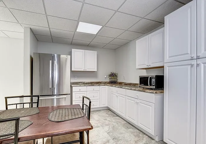 8065 Winstead Manor Ln — Photo 29